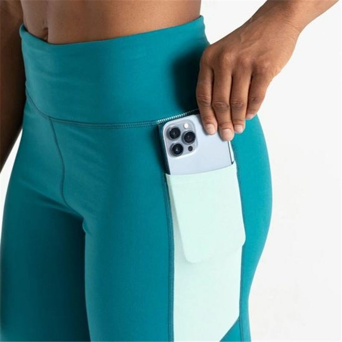 V6HD05619B79D901B7327C5361849C6FF4BR4930701P5